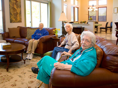 Casa Rosa Elder Care - Memory Care Assited Living - Luxury Assisted Living - San Luis Obispo Assisted Living - Arroyo Grande Elder Care - Elder Care Healthy Eating - Assisted Living Daily Activities - Rose Care Group
