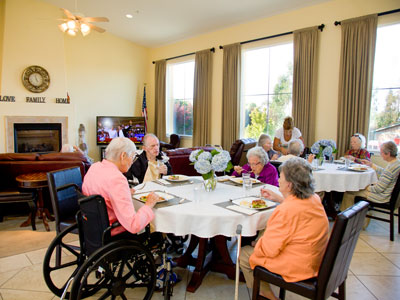 Casa Rosa Elder Care - Memory Care Assited Living - Home for Mom - San Luis Obispo Assisted Living - Arroyo Grande Elder Care - Elder Care Healthy Eating - Assisted Living Daily Activities - Rose Care Group